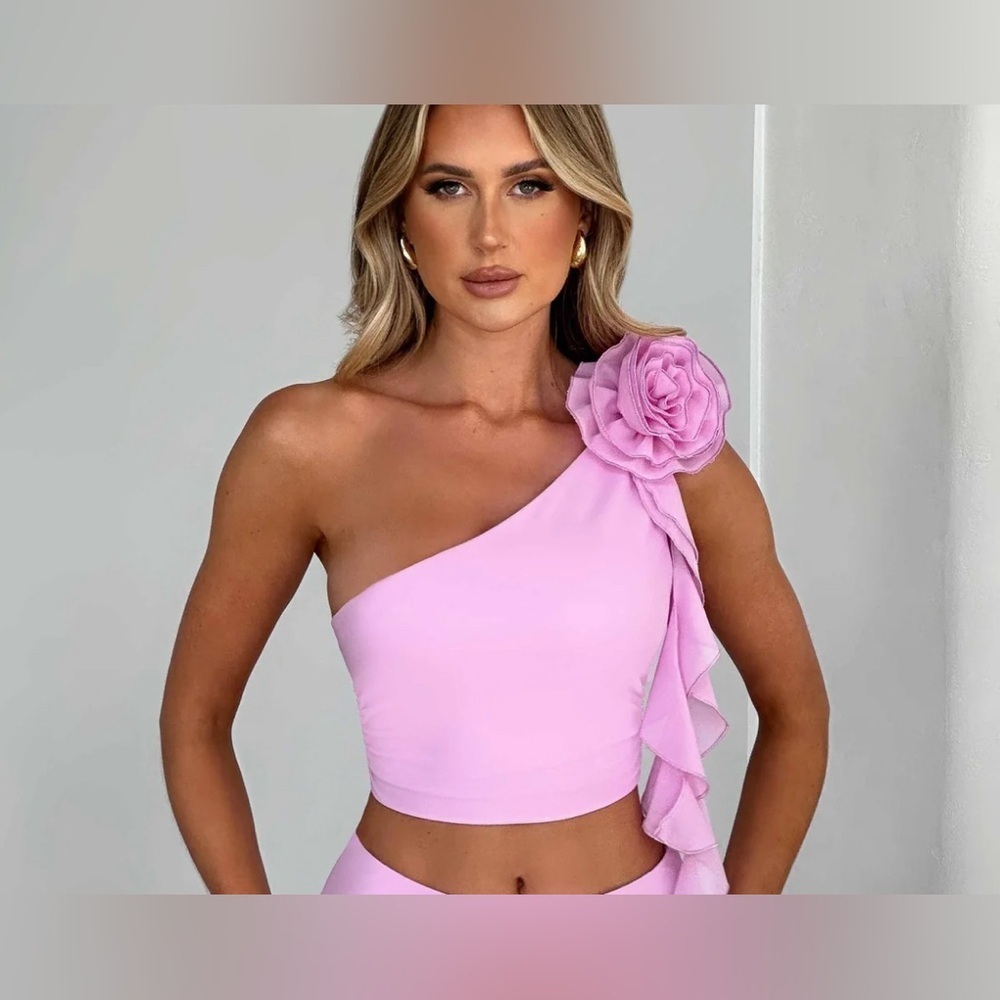 Elegant Pink One-Shoulder Crop Top